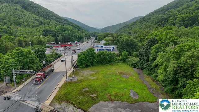 $70,000 | 240 Center Street, Tamaqua, PA 18252