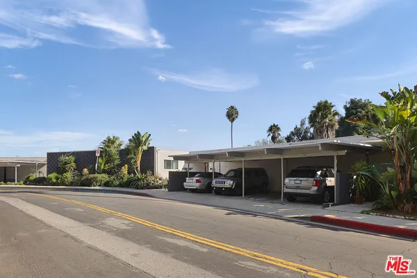 $2,100 | 4431 Don Ricardo Drive, Unit 23, Los Angeles, CA 90008