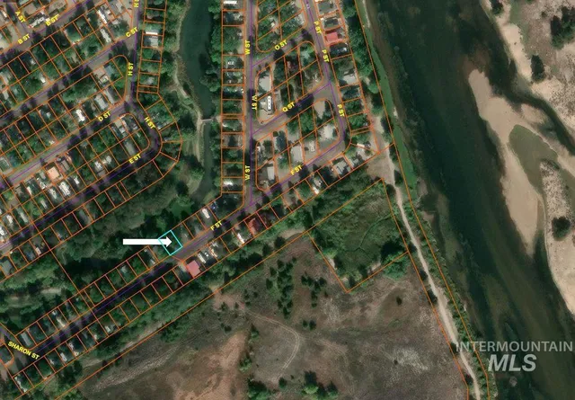 $199,000 | 30 F Street, Cascade, ID 83611