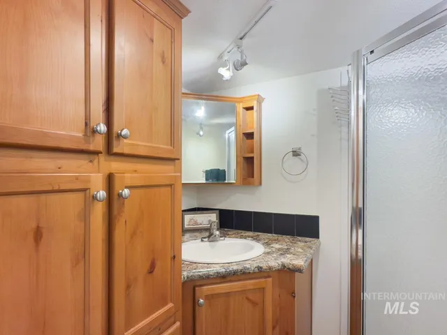 $199,000 | 30 F Street, Cascade, ID 83611