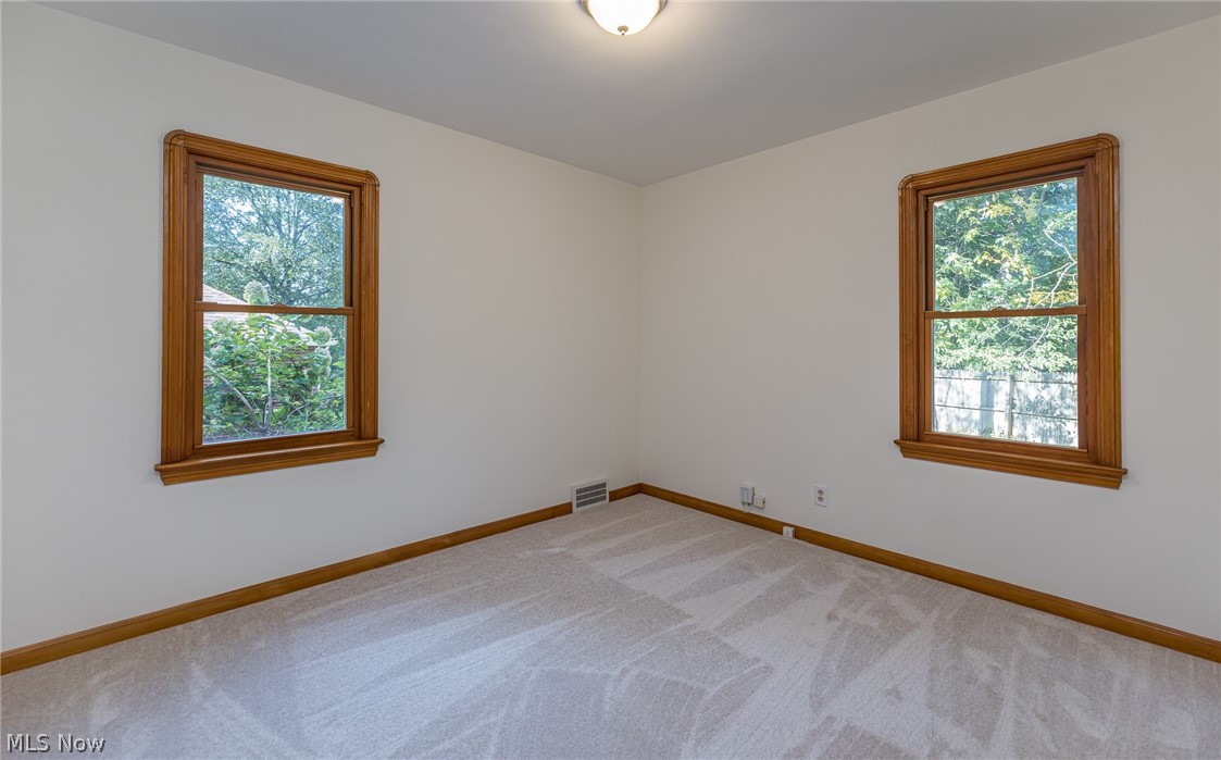 6596 York Road Parma Heights, OH 44130 - Photo 13 of 29 Gallery Image 13