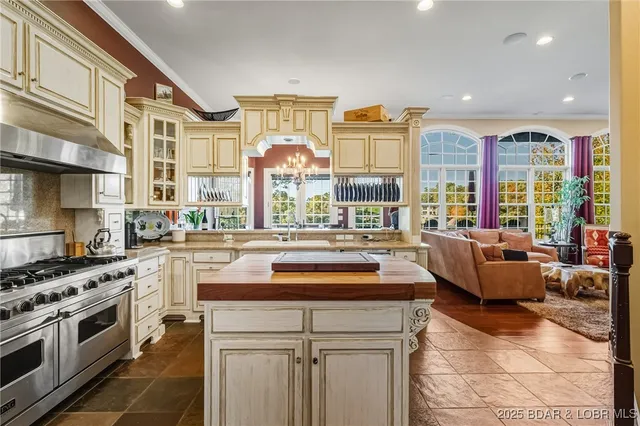 $1,500,000 | 162 Springridge Lane, Sunrise Beach, MO 65079