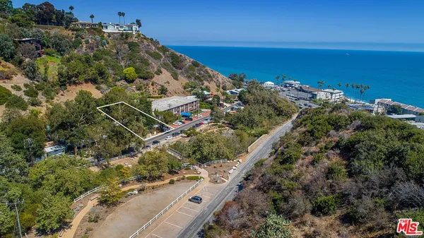 $9,995 | 3908-a Las Flores Canyon Road, Malibu, CA 90265