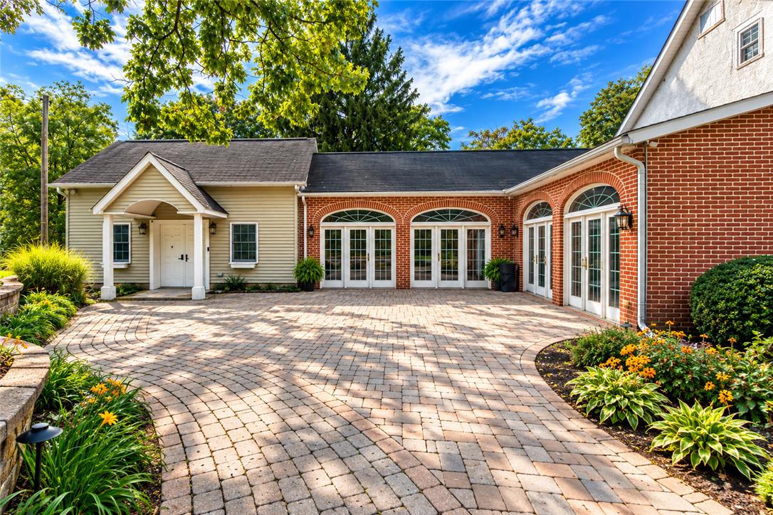 8048 Valley Road Fogelsville, PA 18051 - Photo 2 of 66 Gallery Image 2