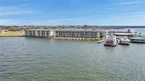 $1,700 | 7039 Kingston Cove Lane, Unit 202, Willis, TX 77318