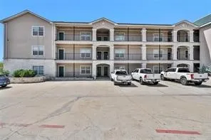 $1,700 | 7039 Kingston Cove Lane, Unit 202, Willis, TX 77318