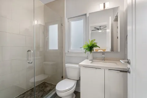 $525,000 | 1144 West 17th Street, Houston, TX 77008