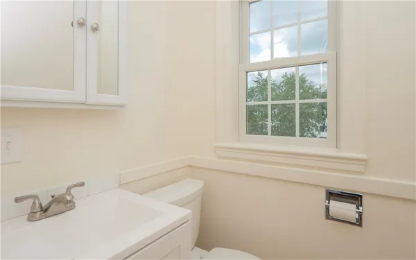 $2,150 | 11 Village Lane, Unit A, Middletown, RI 02842
