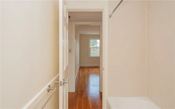 $2,150 | 11 Village Lane, Unit A, Middletown, RI 02842