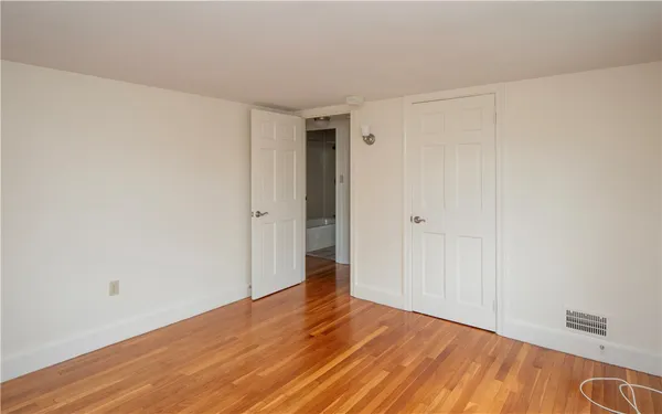 $2,150 | 11 Village Lane, Unit A, Middletown, RI 02842