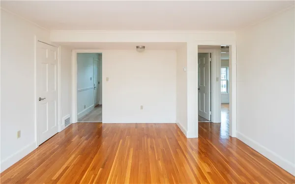 $2,150 | 11 Village Lane, Unit A, Middletown, RI 02842