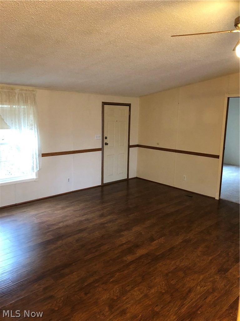 5537 Green Ridge Road Southeast New Philadelphia, OH 44663 - Photo 3 of 17