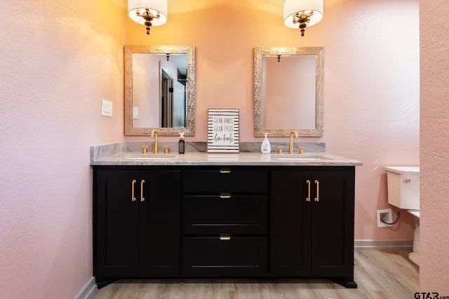 $574,990 | 403 Beechwood Drive, Tyler, TX 75701