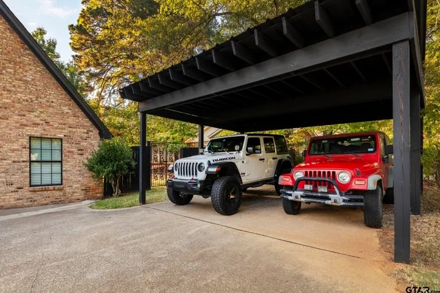 $574,990 | 403 Beechwood Drive, Tyler, TX 75701