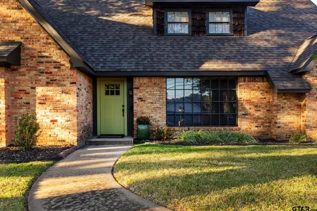 $574,990 | 403 Beechwood Drive, Tyler, TX 75701
