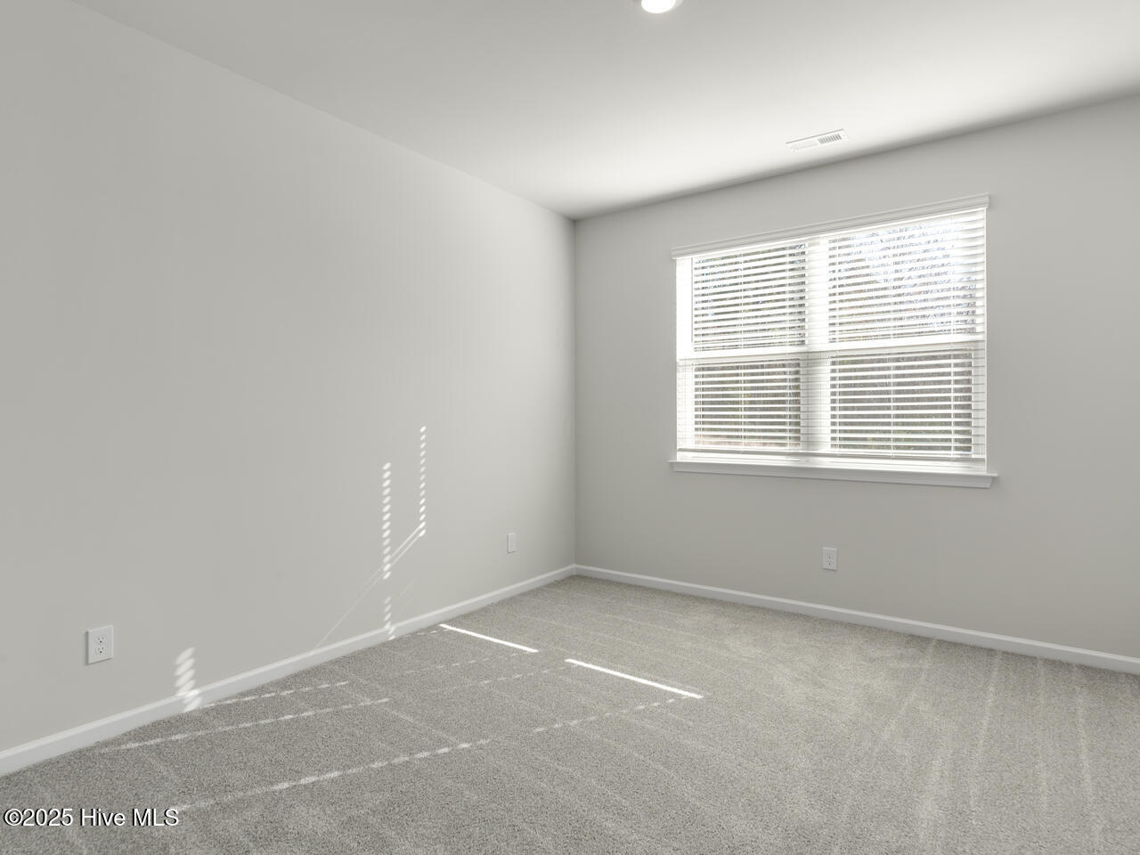 220 Surfside Lndg Boulevard, Unit LOT 9 Hubert, NC 28539 - Photo 19 of 49 BentOak1556brDRHL33A7901CR2-018-022-1280