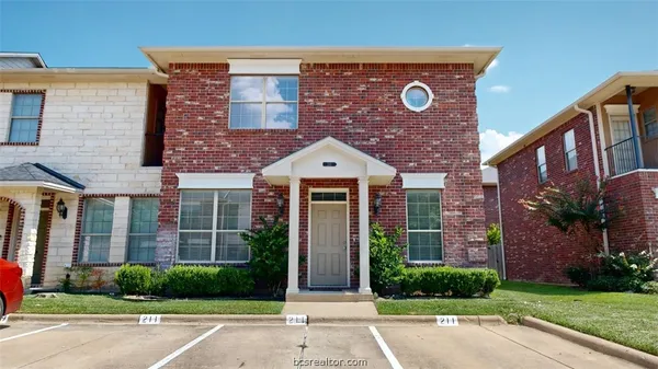 $600 | 211 Forest Drive, Unit ROOM C, College Station, TX 77840