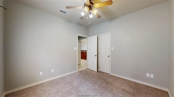 $600 | 211 Forest Drive, Unit ROOM C, College Station, TX 77840