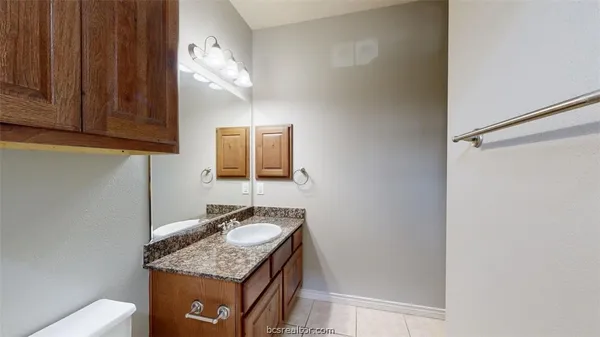 $600 | 211 Forest Drive, Unit ROOM C, College Station, TX 77840
