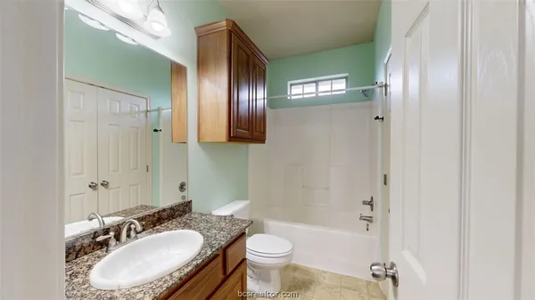 $600 | 211 Forest Drive, Unit ROOM C, College Station, TX 77840
