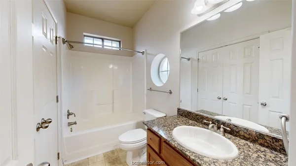 $600 | 211 Forest Drive, Unit ROOM C, College Station, TX 77840