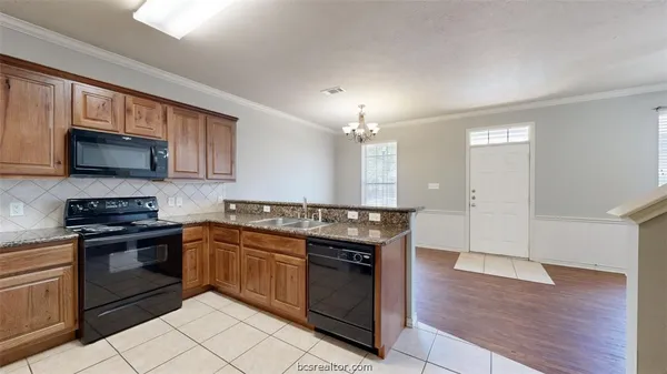 $600 | 211 Forest Drive, Unit ROOM C, College Station, TX 77840