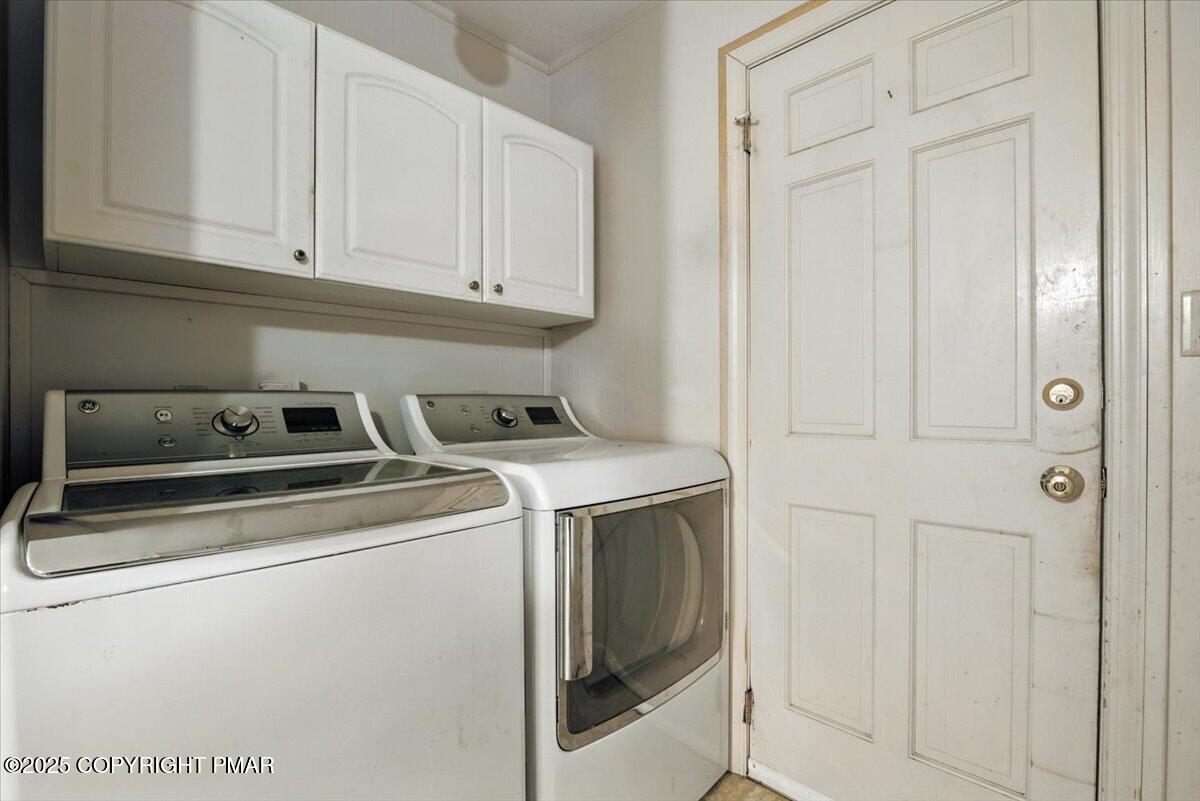 142 Pine Grove Road Kunkletown, PA 18058 - Photo 29 of 78 a utility room with dryer and washer