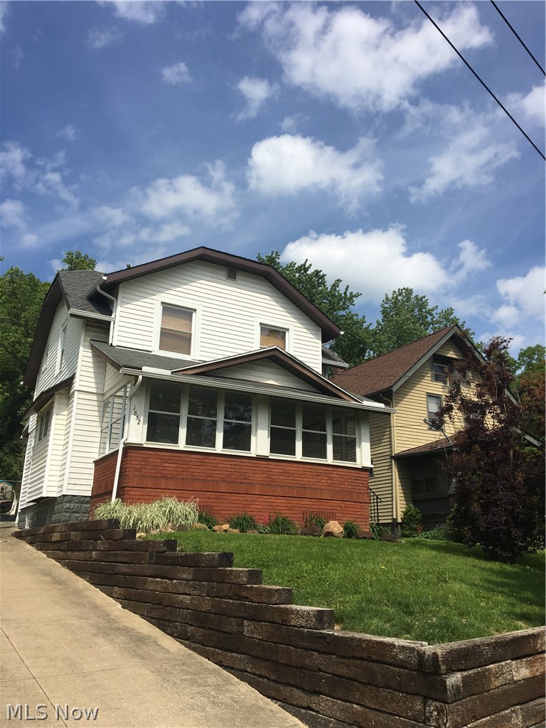 1652 Manchester Road Akron, OH 44314 - Photo 1 of 16 Gallery Image 1