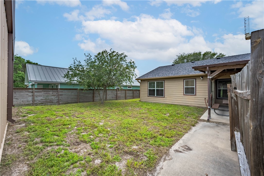 501 Jane Street Corpus Christi, TX 78418 - Photo 32 of 39