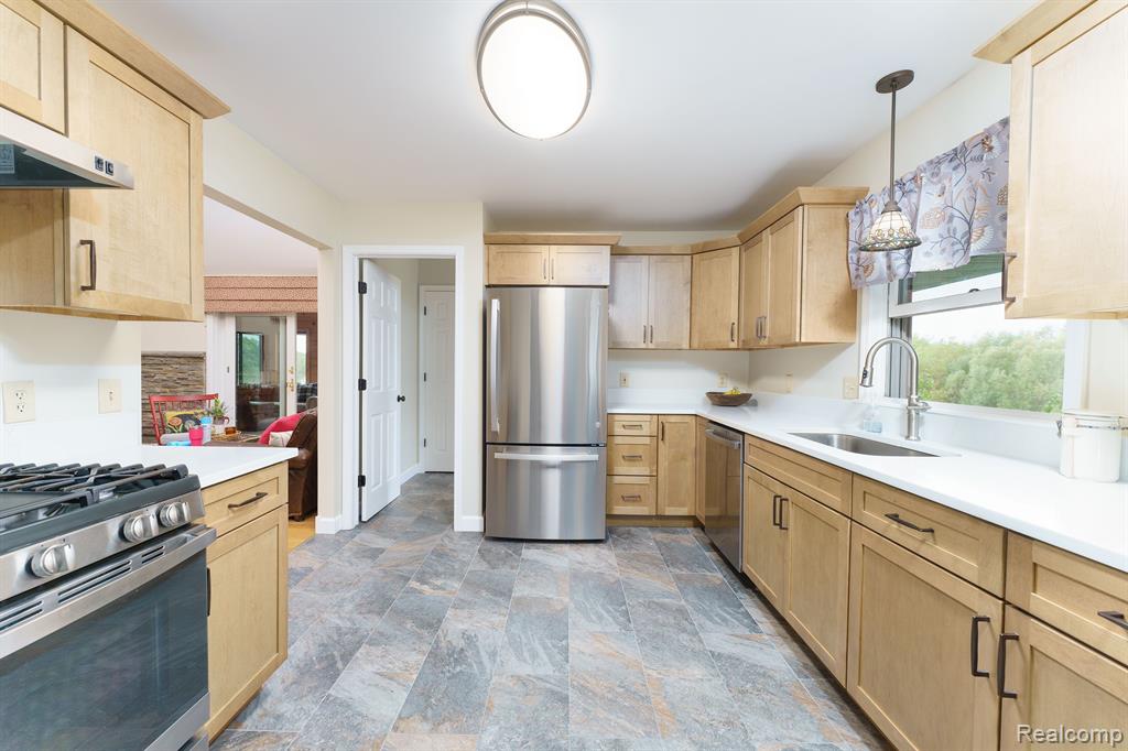 4813 Burgess Road Pinckney, MI 48169 - Photo 30 of 82