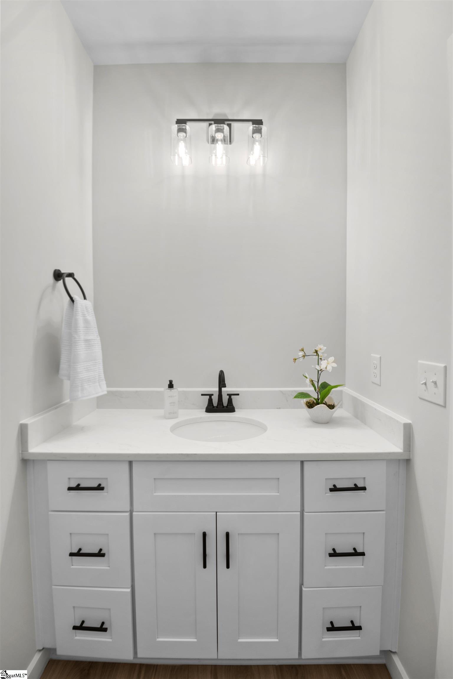 301 Front Street Easley, SC 29640 - Photo 14 of 44