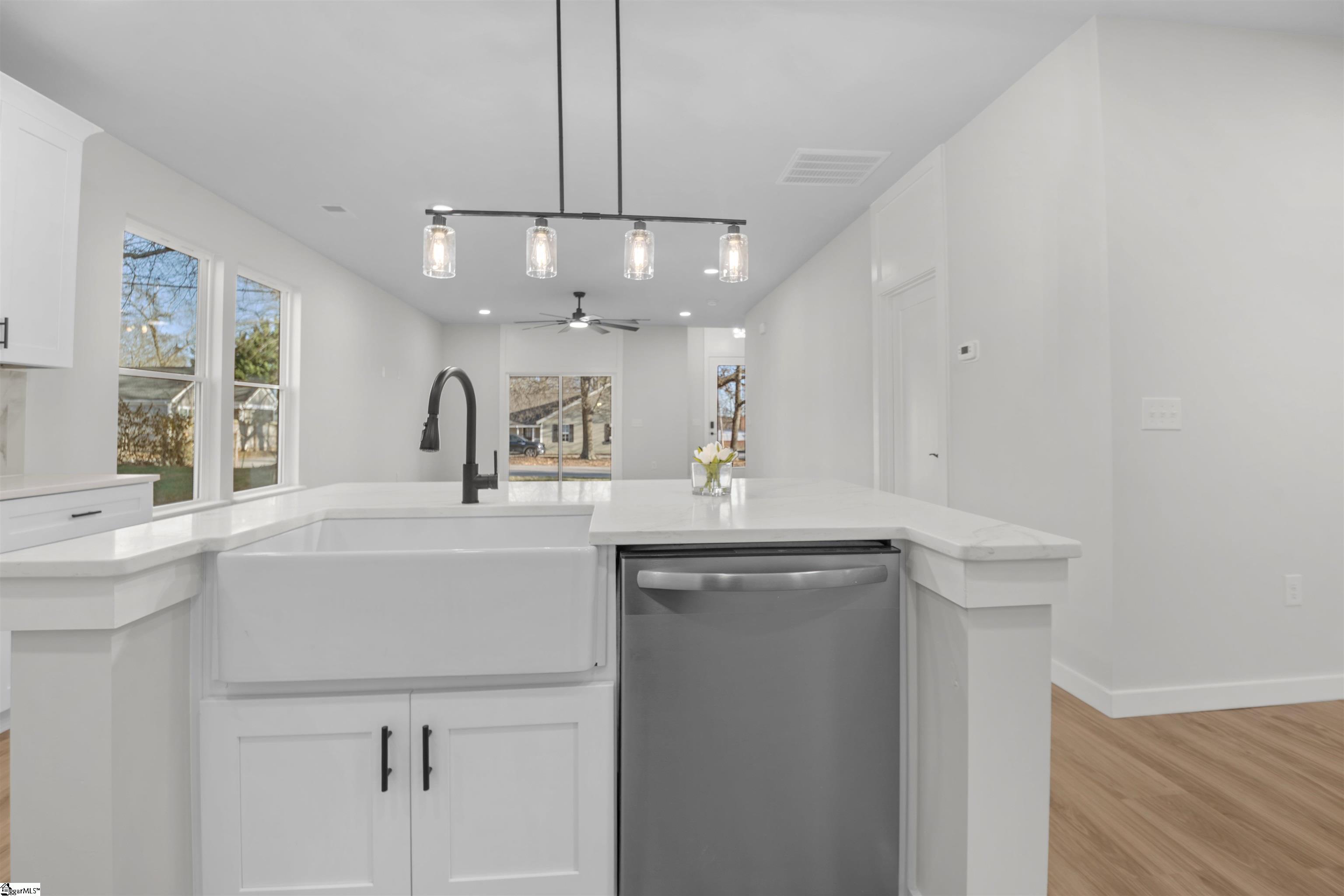 301 Front Street Easley, SC 29640 - Photo 17 of 44