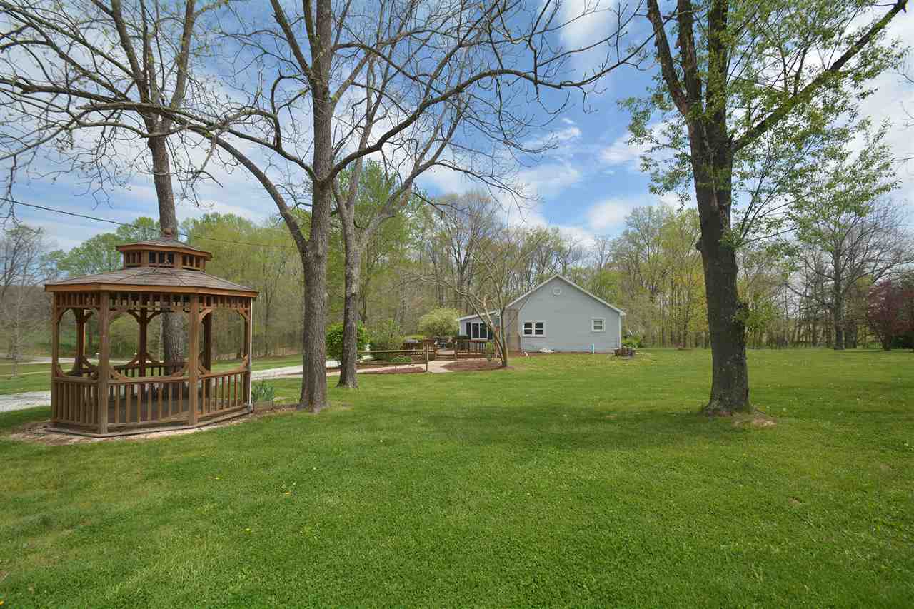 1353 Avoca Eureka Road Bedford, IN 47421 - Photo 3 of 36