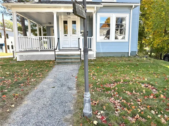 $1,800 | 532 Blackstone Street, Unit 1, Woonsocket, RI 02895