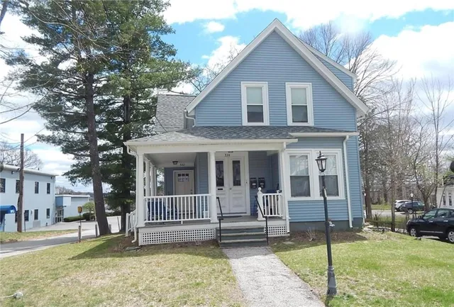 $1,800 | 532 Blackstone Street, Unit 1, Woonsocket, RI 02895