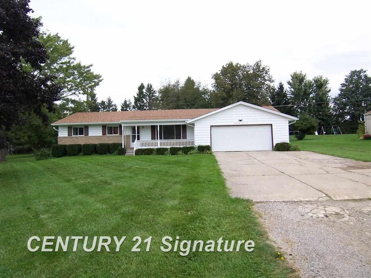 9226 Potter Road Flushing, MI 48433 - Photo 1 of 28