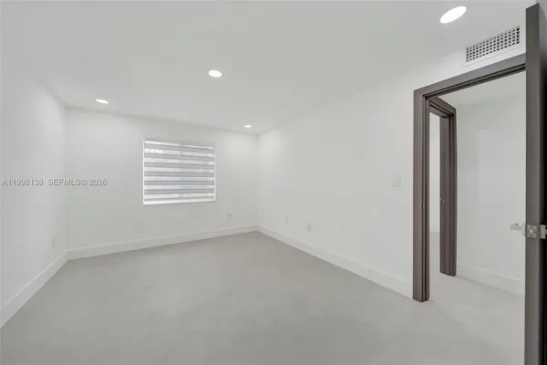 $2,400 | 9455 West Flagler Street, Unit C108, Miami, FL 33174