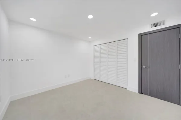 $2,400 | 9455 West Flagler Street, Unit C108, Miami, FL 33174