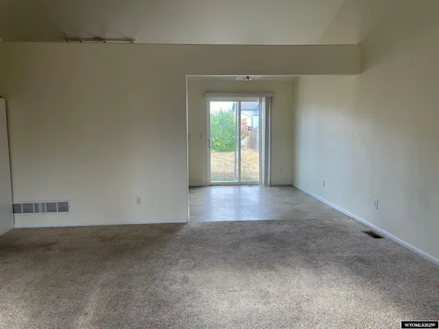 $259,900 | 3009 Lerwick Drive, Rawlins, WY 82301