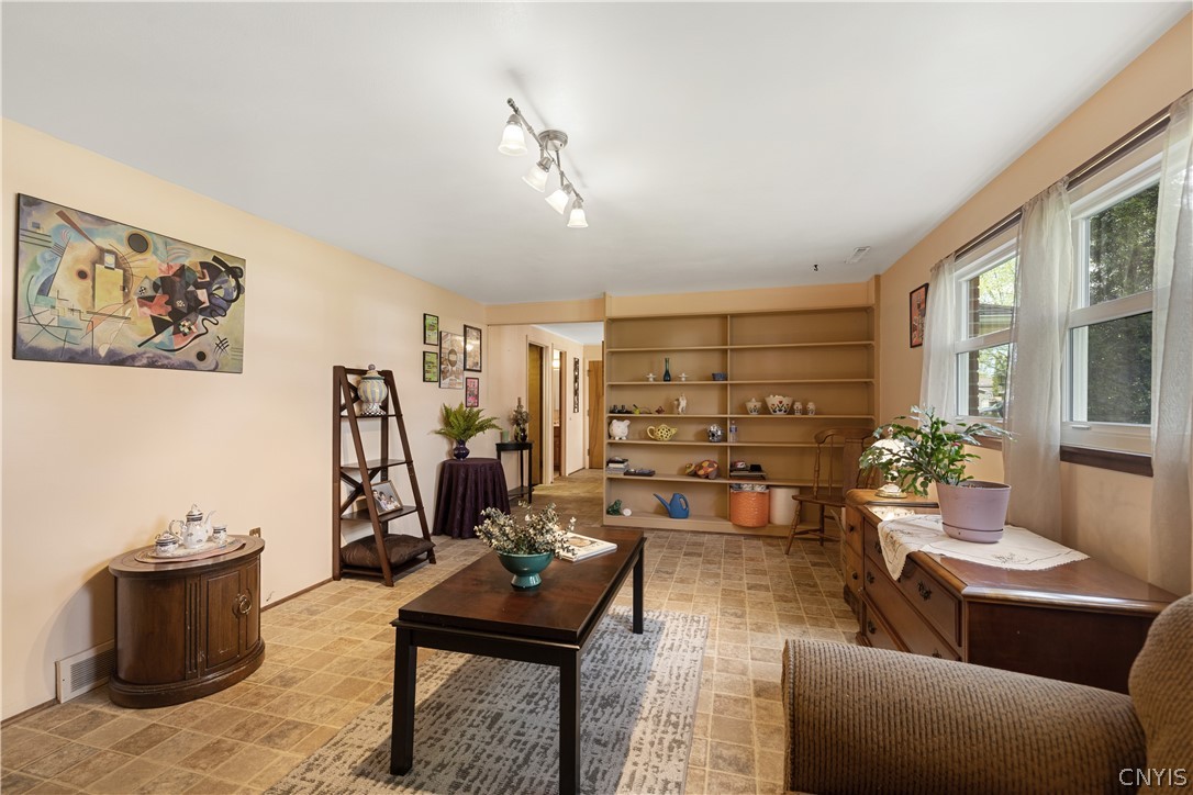 7 Lark Path Clay, NY 13090 - Photo 25 of 38