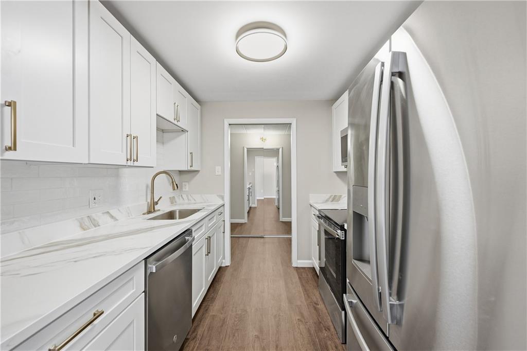 5600 Munhall Road, Unit 309 Pittsburgh, PA 15217 - Photo 5 of 31 Gallery Image 5