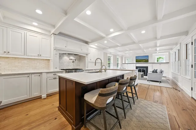 $7,495,000 | 18 Mill Street, Nantucket, MA 02554