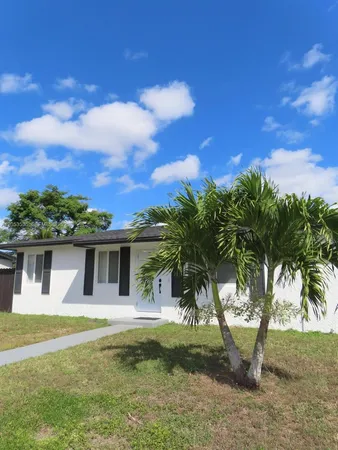 $2,800 | 95 Southwest 17th Terrace, Homestead, FL 33030