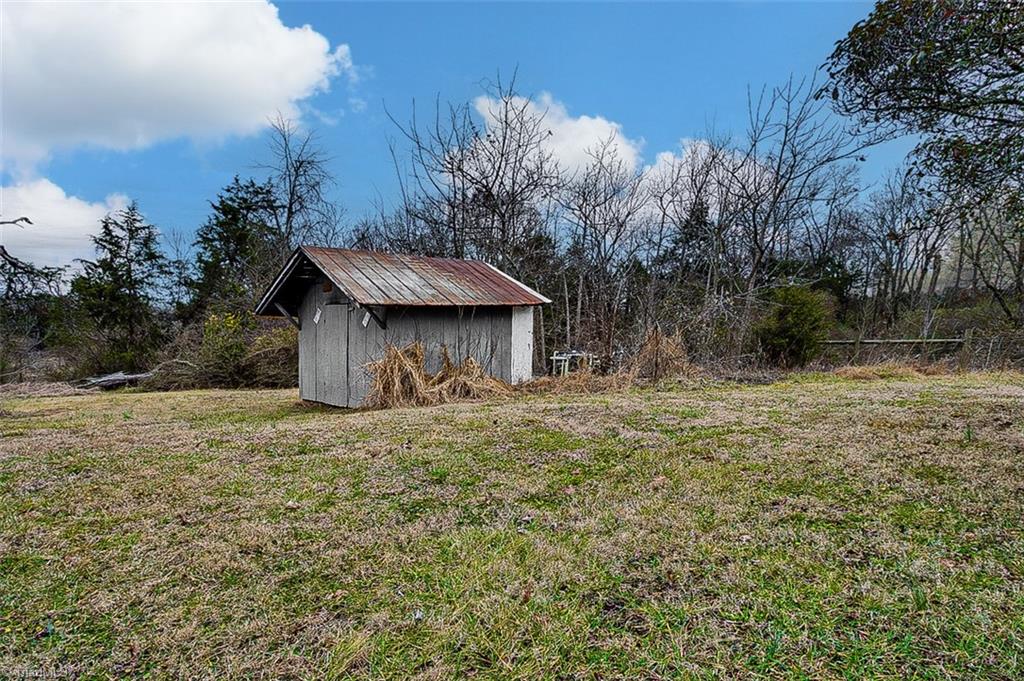 4185 Roy Farlow Road Trinity, NC 27370 - Photo 12 of 46 Gallery Image 12