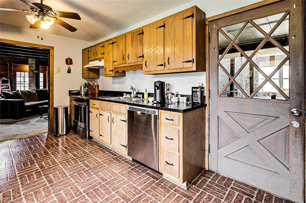 4185 Roy Farlow Road Trinity, NC 27370 - Photo 19 of 46 Gallery Image 19