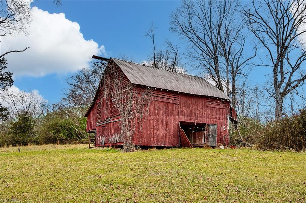 4185 Roy Farlow Road Trinity, NC 27370 - Photo 10 of 46 Gallery Image 10