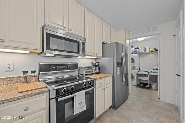 $485,000 | 131 Sky Sail Boulevard, New Bern, NC 28560