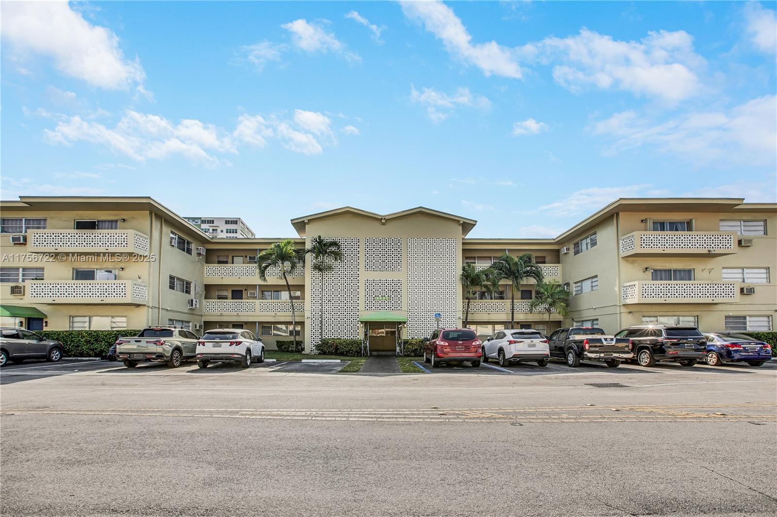 11930 Northeast 19th Drive, Unit 7 North Miami, FL 33181 - Photo 19 of 20