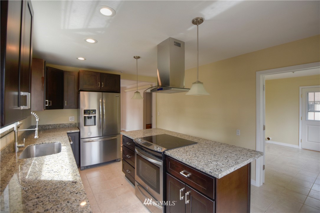 17136 Canal Road Southeast Yelm, WA 98597 - Photo 13 of 25 Gallery Image 13