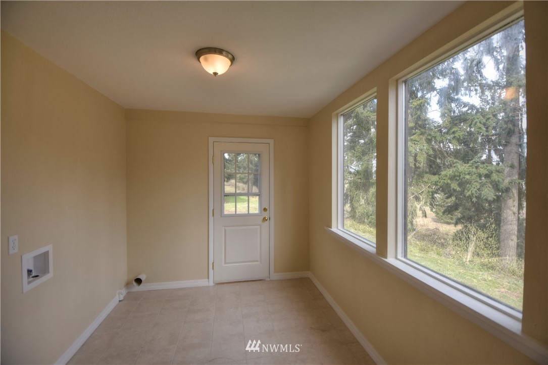 17136 Canal Road Southeast Yelm, WA 98597 - Photo 14 of 25 Gallery Image 14